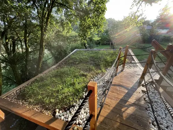 Main courante cabane dans les arbres Dordogne