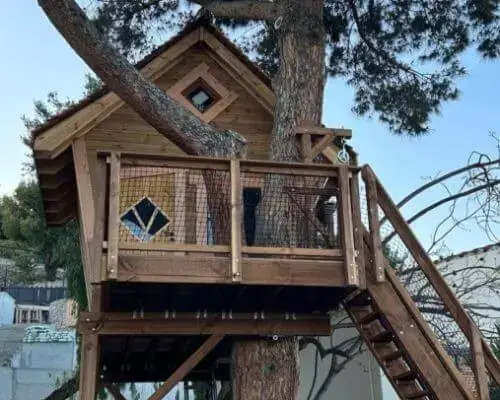 Cabane Fantaisie dans les Alpes-Maritimes (FR)
